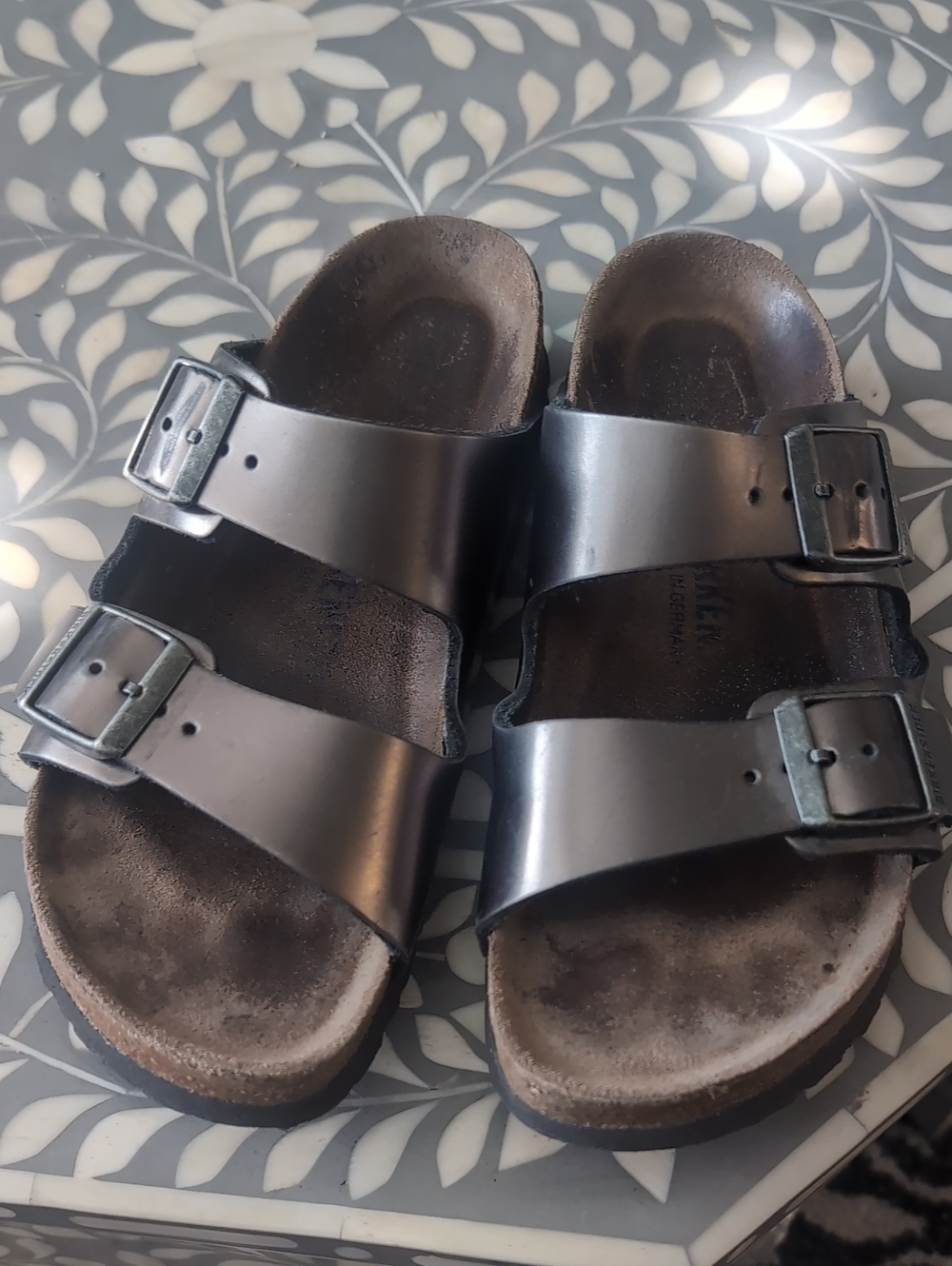 Birkenstock Arizona Sandal In Metallic Anthracite